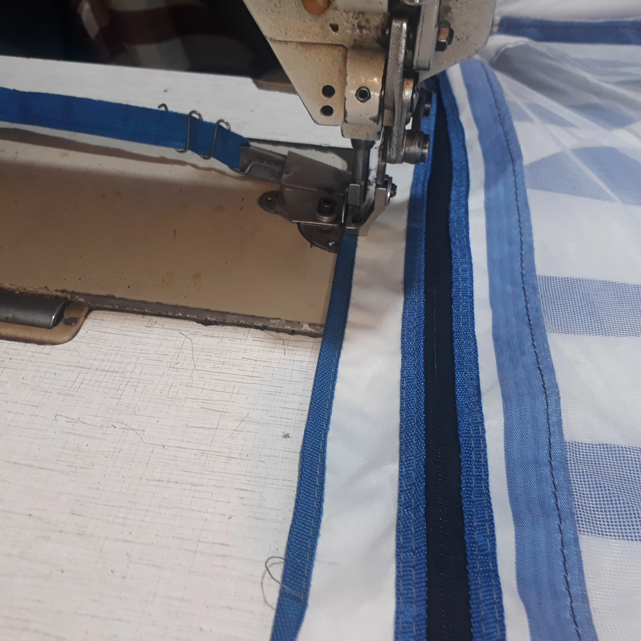 پشه بند سنتی ۲ در ۳